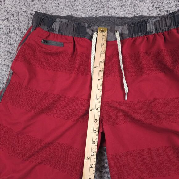 Vuori Shorts Mens Extra Large Red Striped Banks Unlined 7.5in Athletic Active - Picture 7 of 13